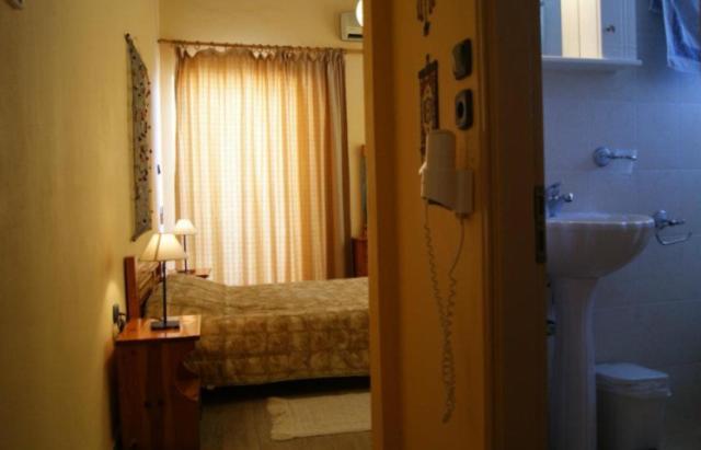 Angela'S House Hotel Monemvasia Bilik gambar
