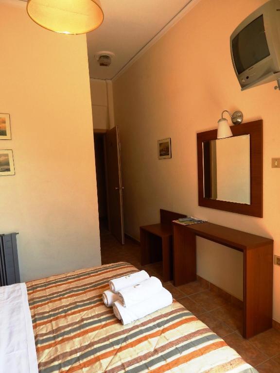 Angela'S House Hotel Monemvasia Bilik gambar